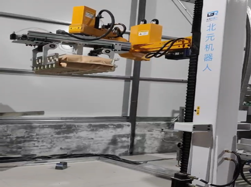Bag palletizing robot